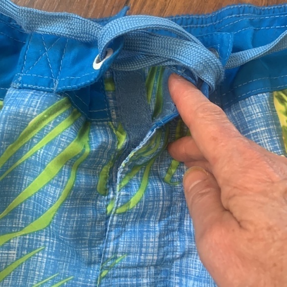 OP Mens Hawaiian Floral Mesh Lined Swim Trunks Board Shorts Size M (32-34) - Picture 4 of 6